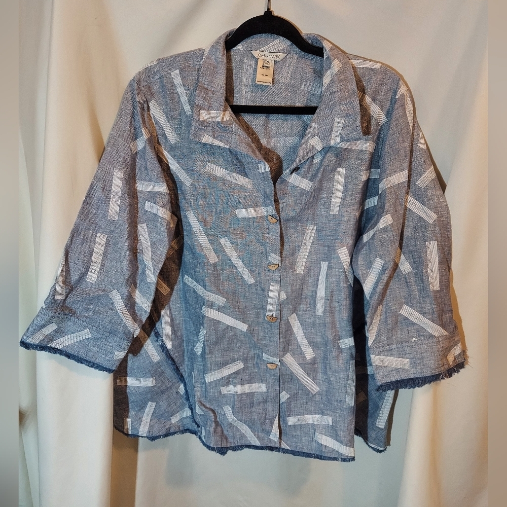 John Mark Dashed Pattern 100% Linen Chambray Top With Wooden Buttons - PXL